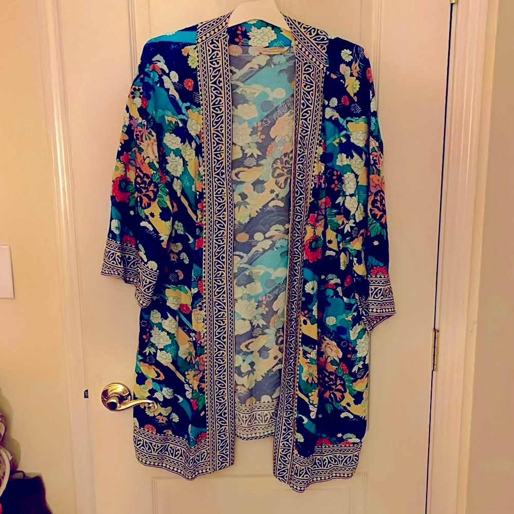 Multicolored kimono size small/medium by soft surroundings.